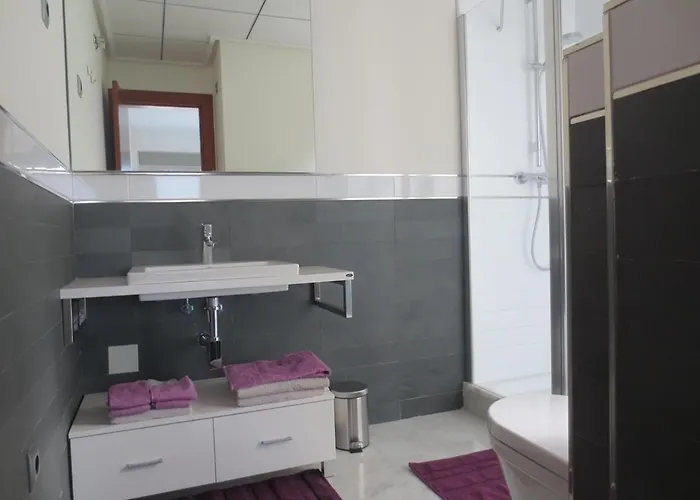 Modern Frontline Golf Willa *