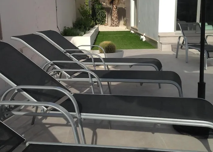 Modern Frontline Golf Willa *