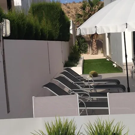 Modern Frontline Golf Algorfa