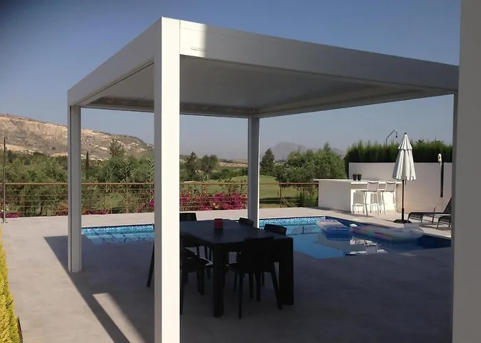 Villa Modern Frontline Golf